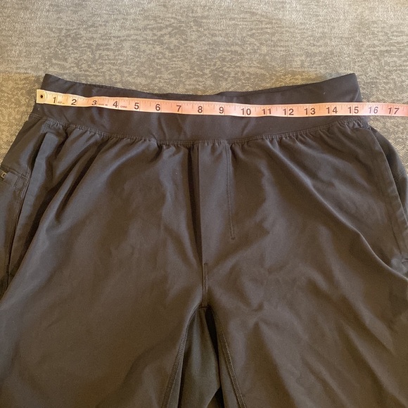 Men’s Lululemon shorts - Picture 6 of 8